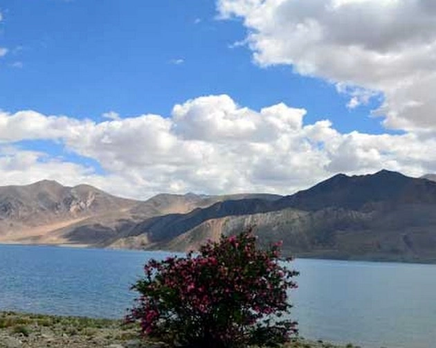 लद्दाख में नहीं चलता 'एक यूटी एक परमिट' का कानून! - The two districts of the Union Territory of Ladakh, Leh and Kargil, have different laws