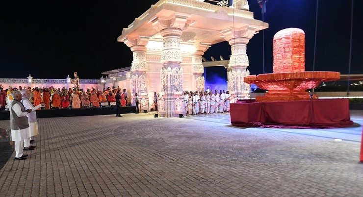 Mahakal Lok corridor : PM मोदी बोले- भारत की भव्यता पूरे विश्व के विकास के लिए नई संभावनाओं को जन्म देगी - PM Modi inaugurates Mahakal Lok corridor at Mahakaleshwar temple in Ujjain