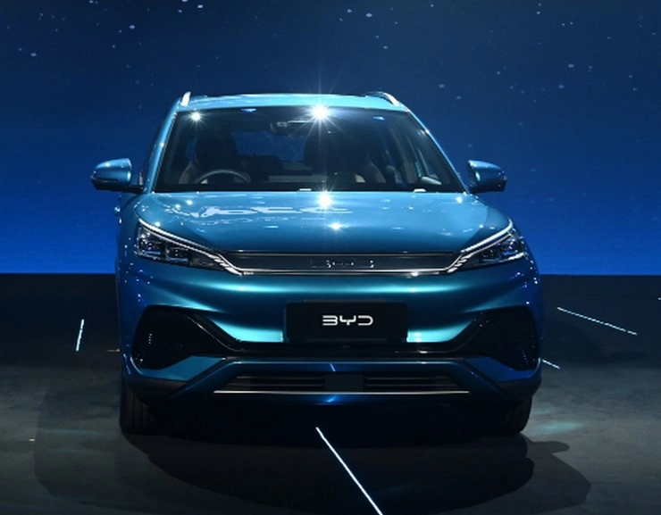 अब तक की सबसे अच्छी Electric SUV, सिंगल चार्ज में 521km की रेंज, फीचर्स और कीमत मचा देंगे तहलका