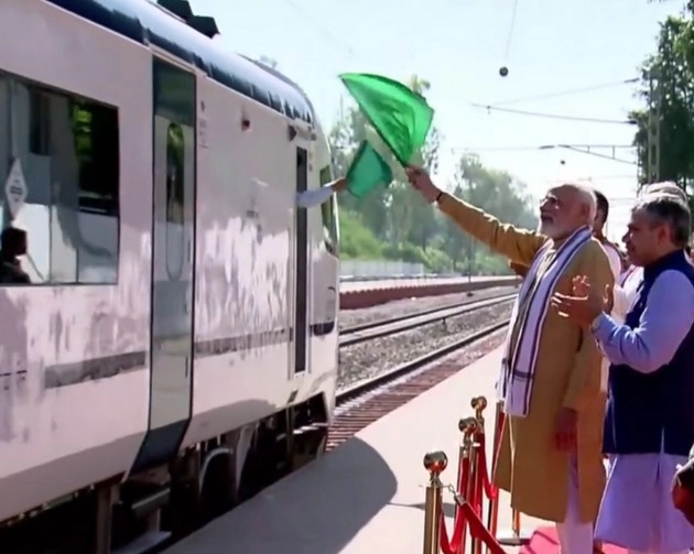 पीएम मोदी का हिमाचल को दीपावली गिफ्‍ट, देश को मिली चौथी वंदे भारत ट्रेन - vande bharat express : PM Modi diwali gift to himachal pradesh