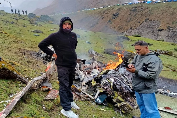 Kedarnath Crash : क्रैश होते ही हेलीकॉप्टर के उड़े परखच्चे, खराब मौसम या मानवीय गलती? क्या है दुर्घटना की वजह