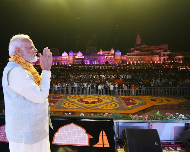पीएम मोदी ने दी दिवाली की बधाई, ट्वीट कर कही यह बात