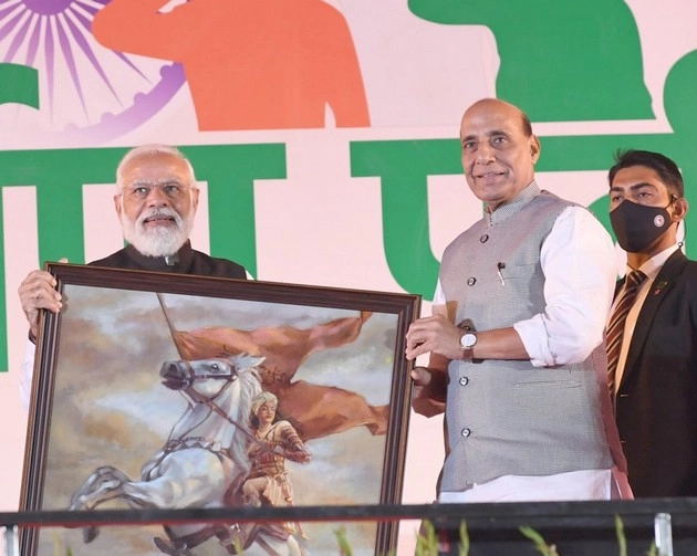 पीएम मोदी ने रानी लक्ष्मीबाई को दी श्रद्धांजलि, शेयर की झांसी की तस्वीरें - PM Modi Remembers rani lakshmibai on her Jayanti