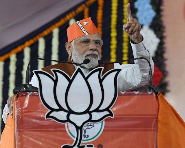 राजनीति का सुपर संडे, सोमनाथ दर्शन के बाद 5 घंटे में 4 रैलियां करेंगे पीएम मोदी - PM Modi, shah and kejriwal makes super sunday of politics in Gujarat