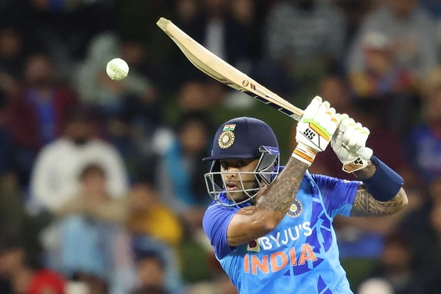 360 डिग्री बल्लेबाजी करने वाले सूर्यकुमार ने खेली कछुए जैसी पारी, जिसने दिलाई जीत - Suryakumar Yadav altered his 360 degree show with extra cautious attitude