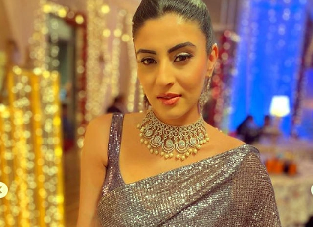 अनुपमा की बरखा भाभी के बोल्ड फोटोज़ ने मचाया तहलका | Barkha Bhabhi of TV Show Anupama flaunts her sexy figure in latest photoshoot