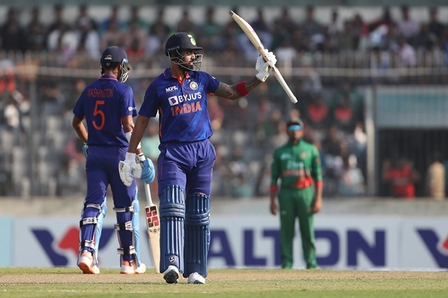 केएल राहुल ने नहीं की तीसरे वनडे में ओपनिंग, भारत को भुगतना पड़ा शुरुआती खामियाजा - KL Rahuls relcutance to open triggers a shaky start for India against Bangladesh