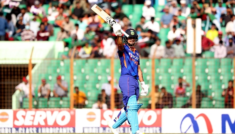 131 गेंदो में 210 रन! अपने पहले वनडे शतक में ईशान ने जड़े 24 चौके और 10 छक्के