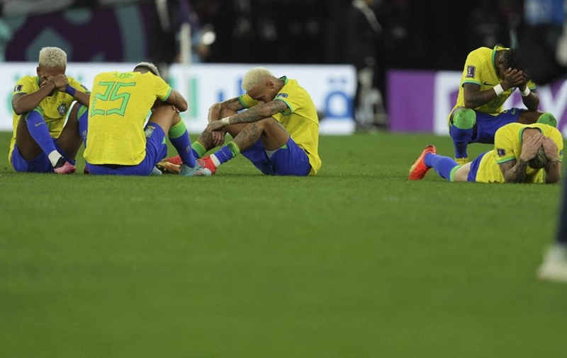 FIFA World Cup 2022 से बाहर होने के बाद ब्राजील में पसरा सन्नाटा