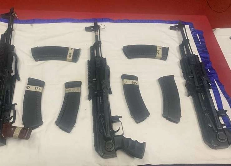 असम के चाय बागान से हथगोले और हथियार बरामद, किसी की गिरफ्तारी नहीं - Grenades and weapons recovered from Assam tea garden
