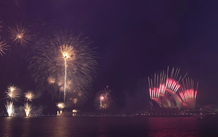 2023 का आगाज : दुनियाभर में लोगों ने जश्न मनाकर किया नए वर्ष का स्वागत - new year celebrations 2023 updates