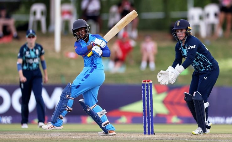 Under 19 Women T20 World Cup पर भारत का कब्जा, इंग्लैंड को 7 विकेटों से रौंदा - India lifts inaugural Under 19 Women World Cup trophy with a seven wicket victory over England