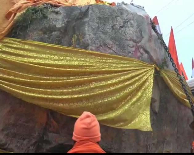 गोरखपुर मंदिर में विश्राम के बाद देवशिला रथयात्रा अयोध्या रवाना