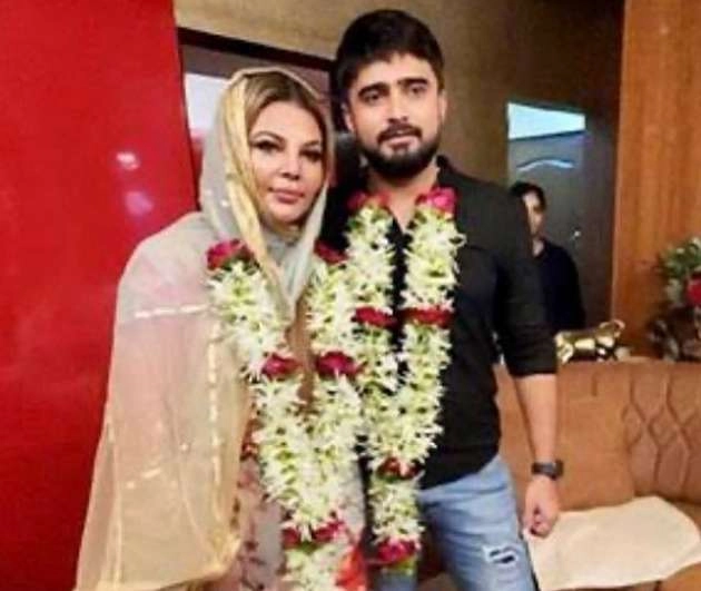 राखी सावंत के पति आदिल खान दुर्रानी की और बढ़ी मुश्किलें, ईरानी लड़की ने दर्ज कराया रेप केस | rakhi sawants husband adil khan durrani accused of rape by iranian woman
