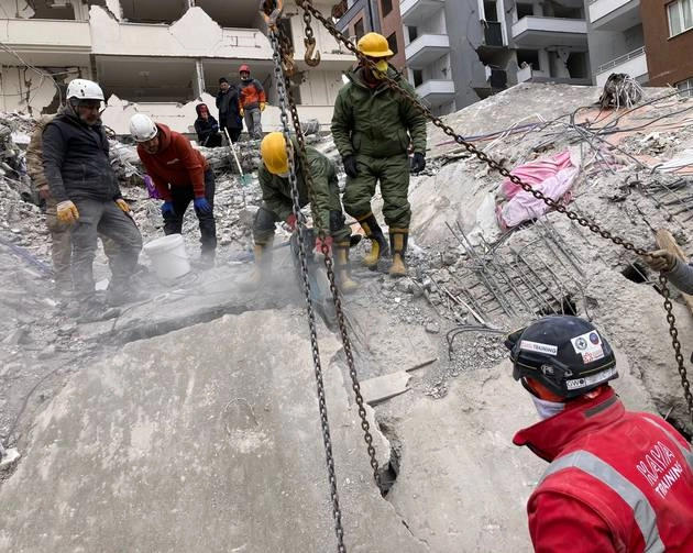 तुर्किए में भूकंप से तबाही के 260 घंटे बाद मलबे से जिंदा निकला बच्चा - 260 hours after earthquake in Turkey, two pulled out alive