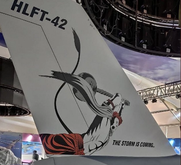 HAL के एयरक्राफ्ट पर गदा लेकर उड़ते हुए हनुमान जी का चित्र, लिखा- स्टार्म इज कमिंग