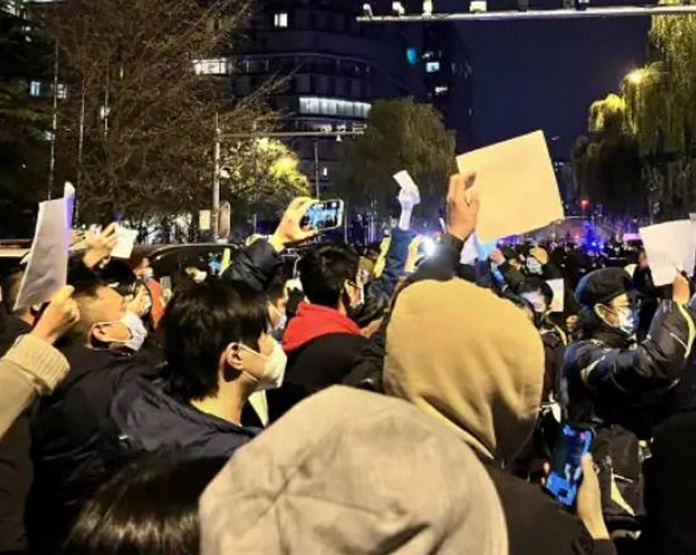 चीन के वो प्रदर्शनकारी जो सड़कों पर उतरे और फिर लापता हो गए - Chinese protesters who took to the streets and then went missing