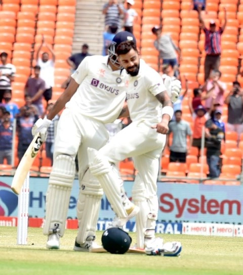 516 मिनट तक बल्लेबाजी करने वाले विराट कोहली थे बीमार, 79 रन बनाने वाले बल्लेबाज ने किया खुलासा - Axar Patel reveals Virat Kohli was unwell before his marathon innings in Ahemdabad