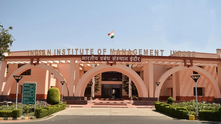 IIM Indore ने प्लेसमेंट में बनाया रिकॉर्ड, 12 छात्रों को मिला 1 करोड़ से ज्यादा का पैकेज - iim indore achieves 100 placement target witnesses highest domestic package of-rs-1.14 crore a-year