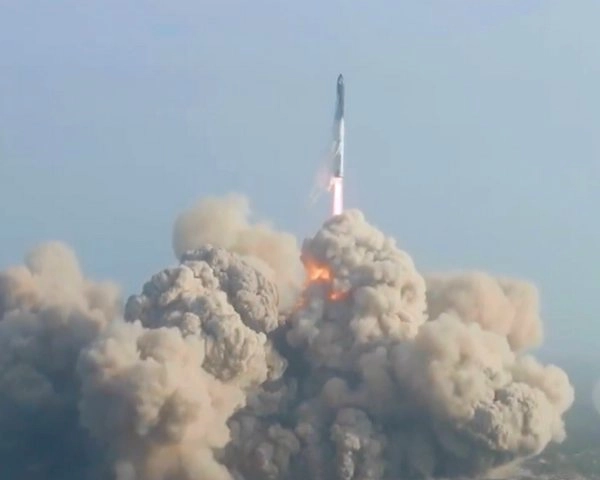 SpaceX स्टारशिप मिशन फेल, रॉकेट में हुआ विस्फोट - SpaceX Starship Mission Failed