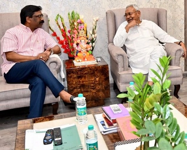 Bihar Politics : नीतीश ने की CM सोरेन से मुलाकात, कहा- एकजुट होकर लड़ेगा विपक्ष... - Nitish Kumar met Hemant Soren