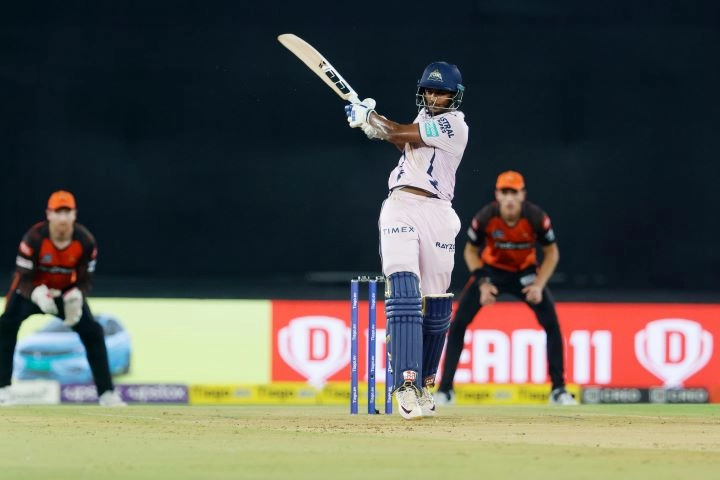 शुभमन के शतक के अलावा दूसरे गुजरात के बल्लेबाज हैदराबाद के खिलाफ बना पाए सिर्फ 73 रन - Barring Shubhman Gills ton Gujarat Titan batsmen scores paltry runs