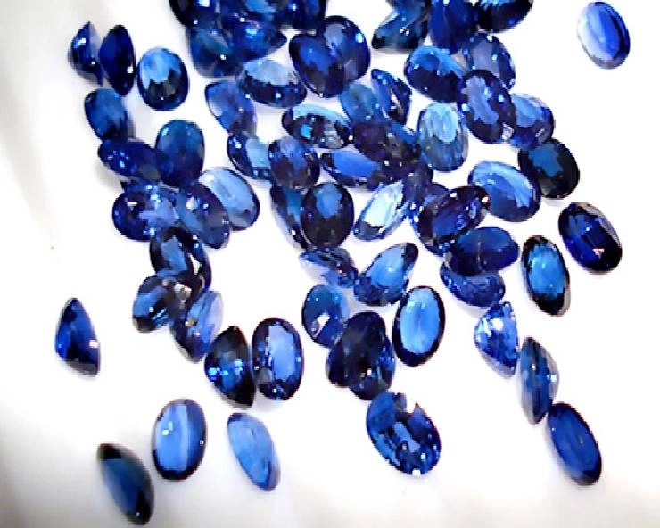 नीलम रत्न : रंक को राजा और राजा को रंक बना देता है यह चमकीला नीला रत्न - Neelam Blue sapphire