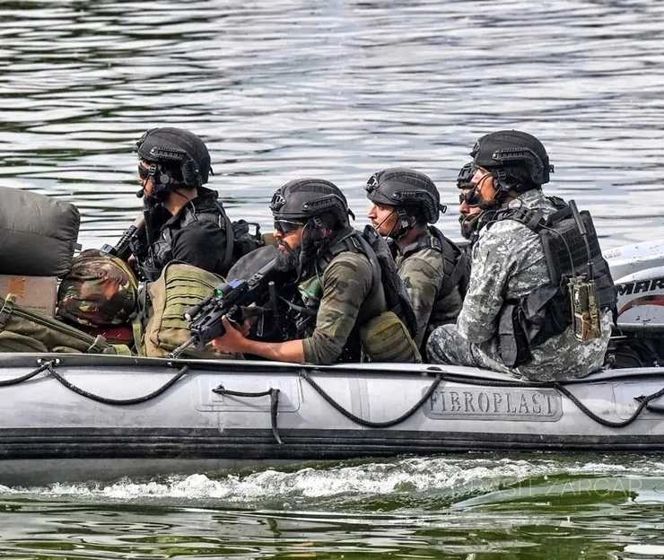 G-20 meeting: कश्मीर में भयानक दहशत का माहौल, पहली बार NSG commando ने ली लाल चौक में तलाशी - NSG commando searched in Lal Chowk in Kashmir