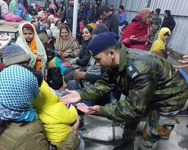 सिक्किम में सेना का कमाल, भूस्खलन में फंसे 500 पर्यटकों को सुरक्षित निकाला