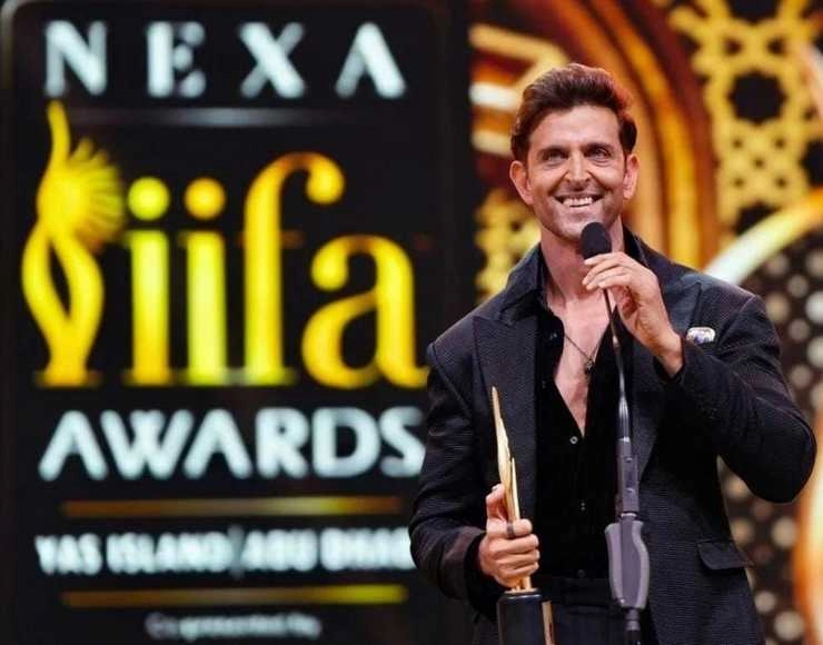 आईफा 2023 : रितिक रोशन ने 'विक्रम वेधा' के लिए जीता बेस्ट एक्टर अवॉर्ड | iifa awards 2023 hrithik roshan bags best actor award for vikram vedha