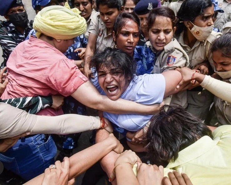 Wrestlers Protest: गंगा नदी में विसर्जित कर देंगे मेडल, बृजभूषण शरण सिंह के खिलाफ धरना दे रहे पहलवानों का एलान - Medals will be thrown into river Ganges this evening