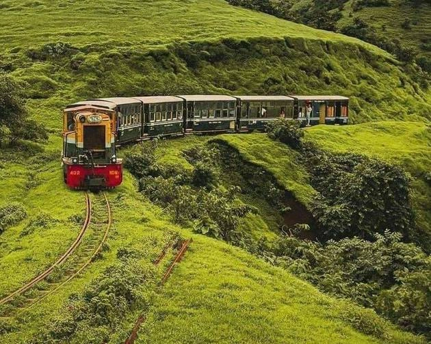 महाराष्ट्र के माथेरान में पटरी से उतरी टॉय ट्रेन, यात्री सुरक्षित
