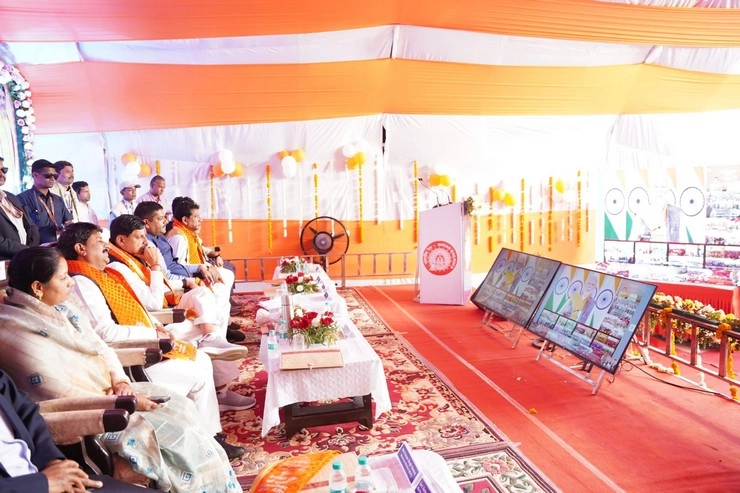 PM मोदी ने विश्व स्तरीय रेलवे स्टेशन और सुविधाओं की सौगात दी, सीहोर से शामिल हुए CM मोहन यादव - prime minister narendra modi gifted world class railway station and rail facilities chief minister dr mohan