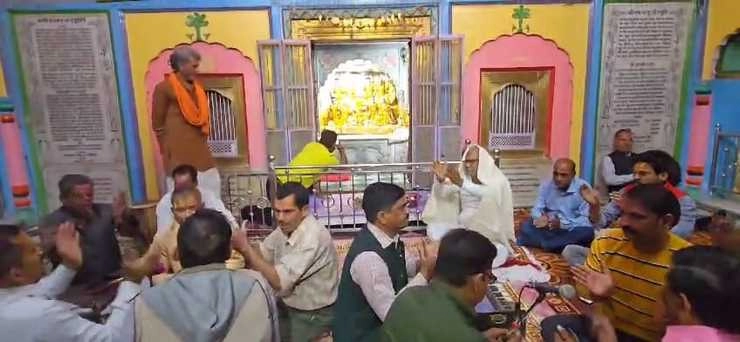अयोध्या धाम में फागुन की धूम, रामलला के गर्भगृह में प्रवेश होने पर खास है होली, एकादशी से ही शुरू - Phagun's celebration in Ayodhya Dham