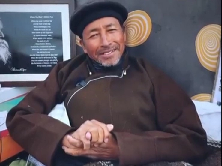 सोनम वांगचुक ने खत्म की भूख हड़ताल, लद्दाख को पूर्ण राज्य का दर्जा दिलाने के लिए 21 दिनों से बैठे थे - Sonam Wangchuk calls off 21-day hunger strike in Ladakh