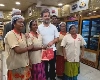 चुनाव प्रचार के बाद मिठाई की दुकान पर पहुंचे राहुल गांधी, वायरल हुआ वीडियो