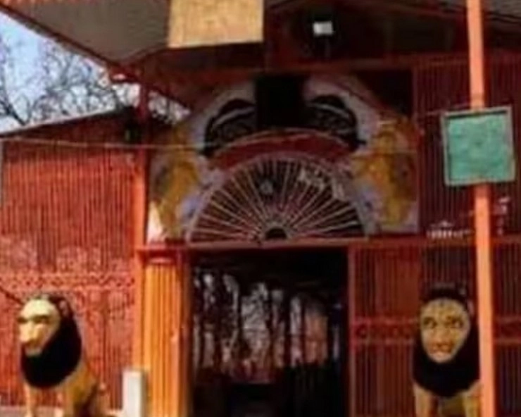 हरिद्वार के इस मंदिर में आपस में भिड़े श्रद्धालु और पुजारी, जमकर चले डंडे - Dispute between devotees and priest in Dakshin Kali temple in Haridwar
