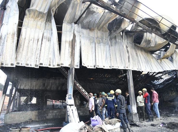 1716650237 8882 Rajkot Game Zone Fire : राजकोट के गेमिंग जोन में आग लगने से 4 बच्चों समेत 27 की मौत, मालिक समेत 3 गिरफ्तार, SIT करेगी जांच