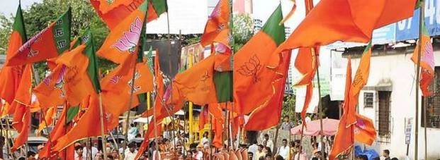 उत्तरप्रदेश में एजेंडा हिन्दुत्व का, झंडा विकास का - Uttar Pradesh government, BJP, Uttar Pradesh assembly elections