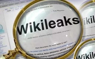 विकीलीक्स के खुलासों से खलबली, अब जारी की ऑडियो फाइलें - WikiLeaks releases hacked voicemails from DNC officials