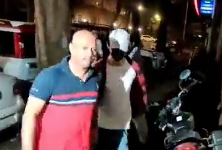 रेव पार्टी मामला : शाहरुख खान के बेटे आर्यन खान और 2 अन्य 4 अक्टूबर तक NCB की हिरासत में - Mumbai Drug Bust LIVE Updates :  Shah Rukh Khans Son Aryan Khan Arrested