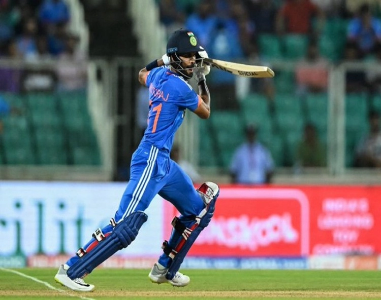 India-Australia T20I: ಟೀಂ ಇಂಡಿಯಾಗೆ ಅನುಭವಿಗಳು ಕೈಕೊಟ್ರು, ಕೈ ಹಿಡಿದ ಯುವ ಬ್ಯಾಟಿಗರು