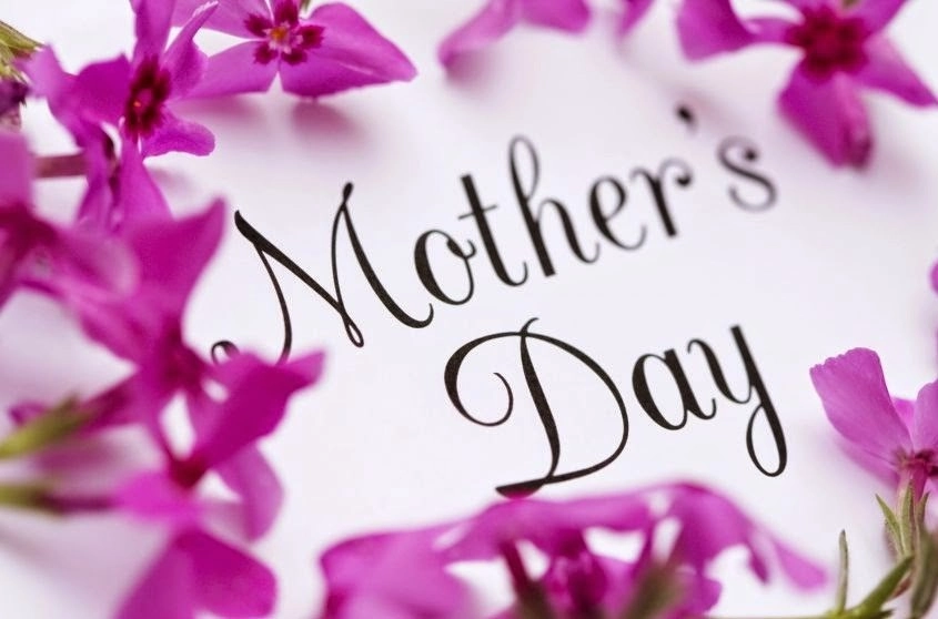 नंद चतुर्वेदी की कविता : मां, तुम किस स्कूल में पढ़ी हो - Happy mothers day