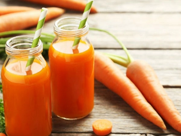 Carrot Juice:गाजराचा रस प्यायल्याने शरीरावर आणि चेहऱ्यावर आश्चर्यकारक फायदे दिसतील