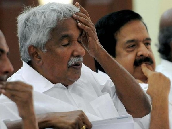 Kerala Election Results 2021: ഉമ്മൻചാണ്ടിക്ക് കഴിഞ്ഞ തവണ ഭൂരിപക്ഷം 27,000ത്തിനും മുകളിൽ, ഇത്തവണ മൂവായിരത്തിനും താഴെ