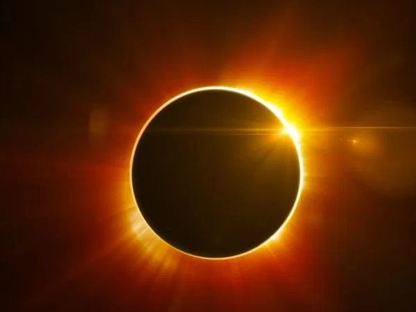 सूर्य ग्रहण 2020 : 14 डिसेंबर रोजी पडणाऱ्या सूर्य ग्रहणाची वेळ आणि महत्त्व जाणून घ्या
