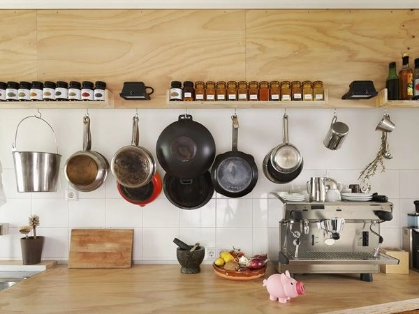 किचन टिप्स : या स्मार्ट पद्धतीमुळे आपले स्वयंपाकघर मोठे होईल