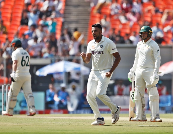 India vs Australia, 4th Test - Live Cricket Score: നൂറ് റണ്‍സ് ആകും മുന്‍പ് ഓസ്‌ട്രേലിയയ്ക്ക് രണ്ട് വിക്കറ്റ് നഷ്ടം, അടുത്ത സെഷന്‍ നിര്‍ണായകം