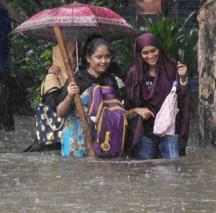 उत्तर कोकणासह मुंबईत मुसळधार पाऊस पडण्याचा अंदाज