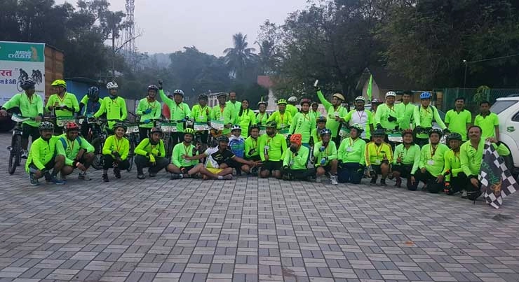 ​​​मुंबई रॅलीत स्वच्छ भारत अभियानासह सायकलिंगचा प्रचार